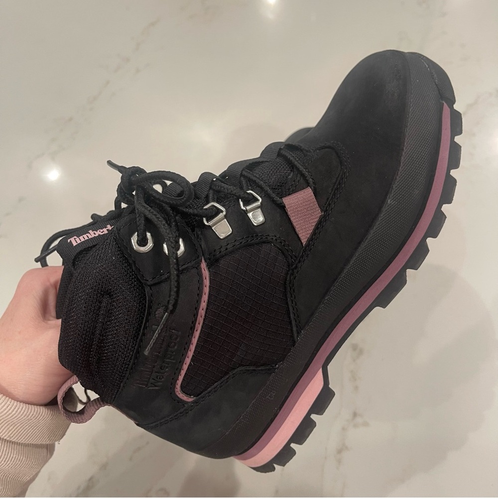 Like NEW! Timberland Women's Black and Pink Athletic Waterproof Boots - Picture 14 of 14